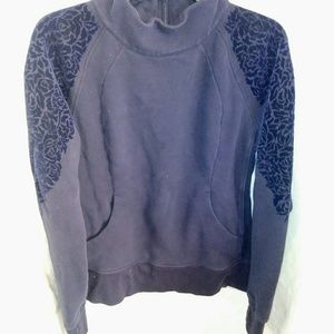 Lululemon back quarter zip pullover